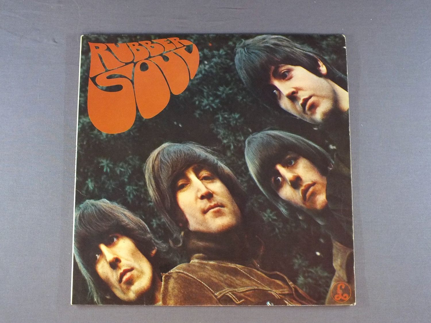 Beatles rubber. Rubber Soul the Beatles обложка. 1966 - Rubber Soul. Beatles Rubber Soul DVD. Rubber Soul(ex/VG+).